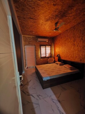 1 chambre, literie fournie