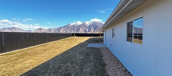 2 bedrooms 2 bathrooms Full kitchen + laundry with a large family living space. 