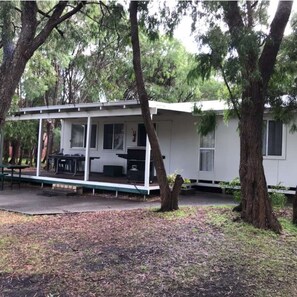 Terrace/patio - Chalet 5 Peaceful Bay (Peaceful Bay)