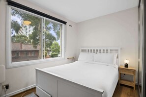 2 chambres, fer et planche à repasser, Wi-Fi, literie fournie