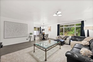 Unclassified image, 3 of 37, button