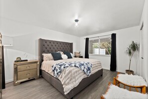 Unclassified image, 5 of 37, button