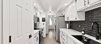 Walk to Downtown.  Charming Gig Harbor Retreat.