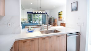 Interior - 211 Mariners Club - Mariner's Luxury 3 Bedroom 3 Bath (Key Largo)