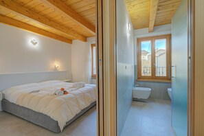 1 bedroom, free WiFi, bed sheets - Residenza Lugana - Apt 3, Peschiera del Garda, Italy (Peschiera del Garda)