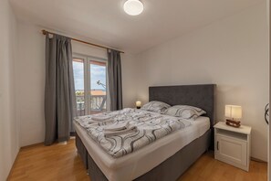 2 bedrooms, iron/ironing board, free WiFi, bed sheets - Pool Apt 2 - Novi Vinodolski (Sea View), Novi Vinodolski, Croatia (Novi Vinodolski)