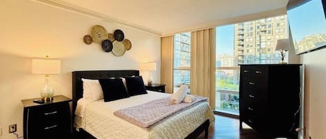 2 habitaciones, tabla de planchar con plancha, wifi y ropa de cama