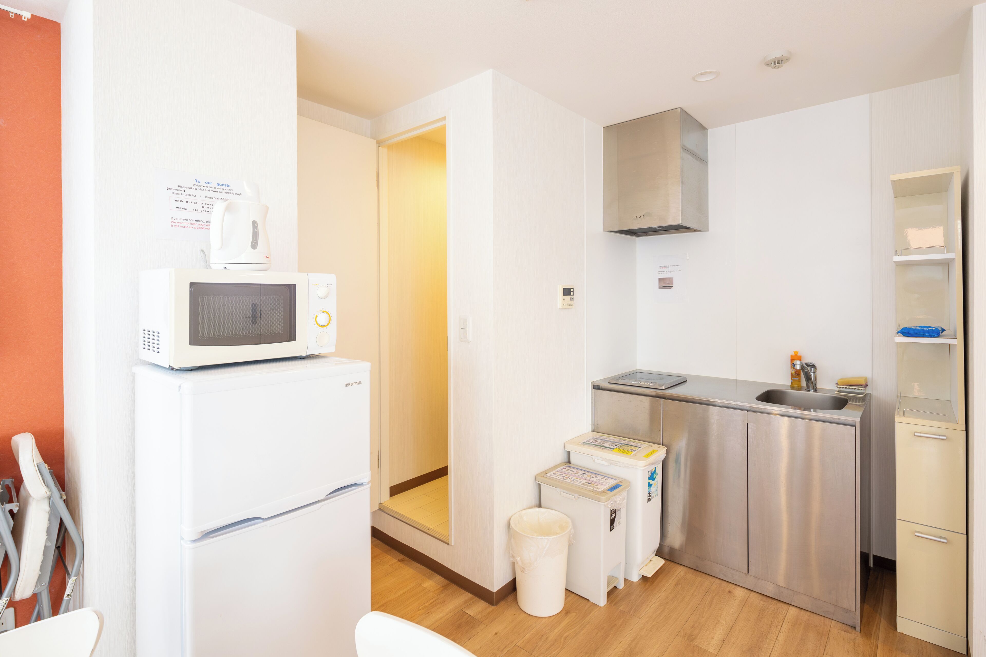 Quadrupla familiare, balcone | Cucina privata | Frigorifero con congelatore, microonde, piano cottura