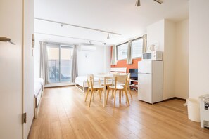 ファミリー 4 人部屋 バルコニー | 内装