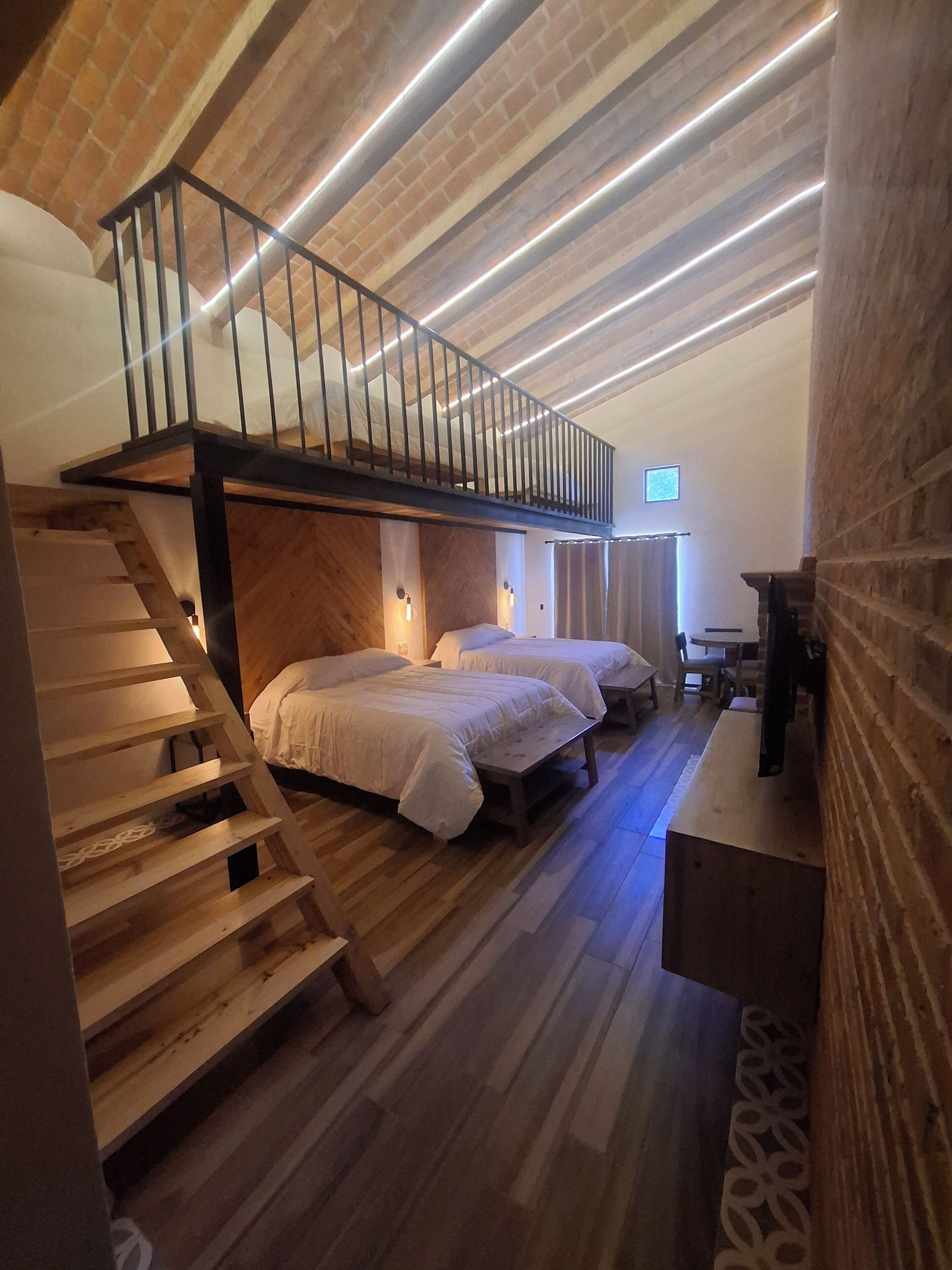 ห้องแฟมิลี่สำหรับสี่ท่าน, วิวสวน | พื้นที่ทำงานแบบใช้แล็ปท็อป, Wi-Fi ฟรี