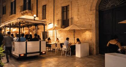 Casetta Santa Croce by Symphonya Rentals