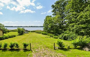 Property grounds - Gorgeous home in Skårup Fyn with house sea view (Skårup Fyn)