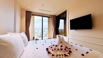 Premium Double Room | Desk, laptop workspace, free WiFi