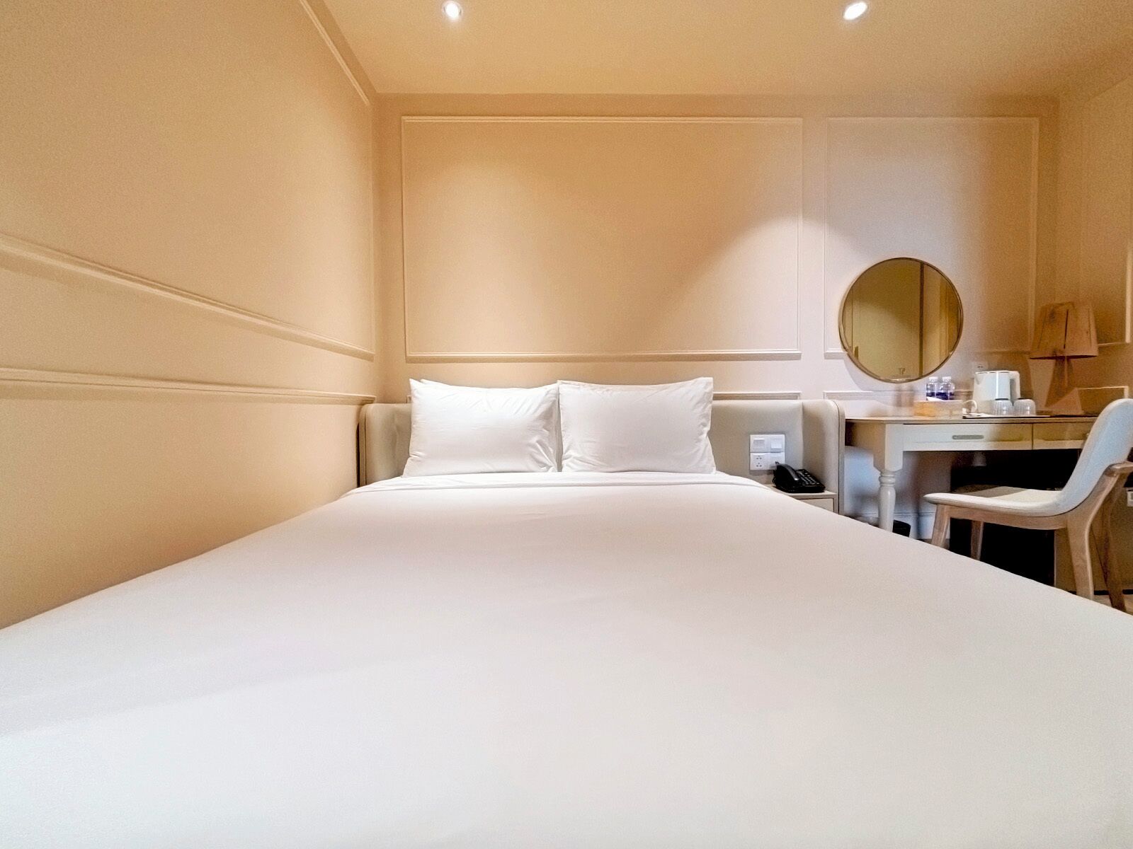 Standard Double Room | Living area