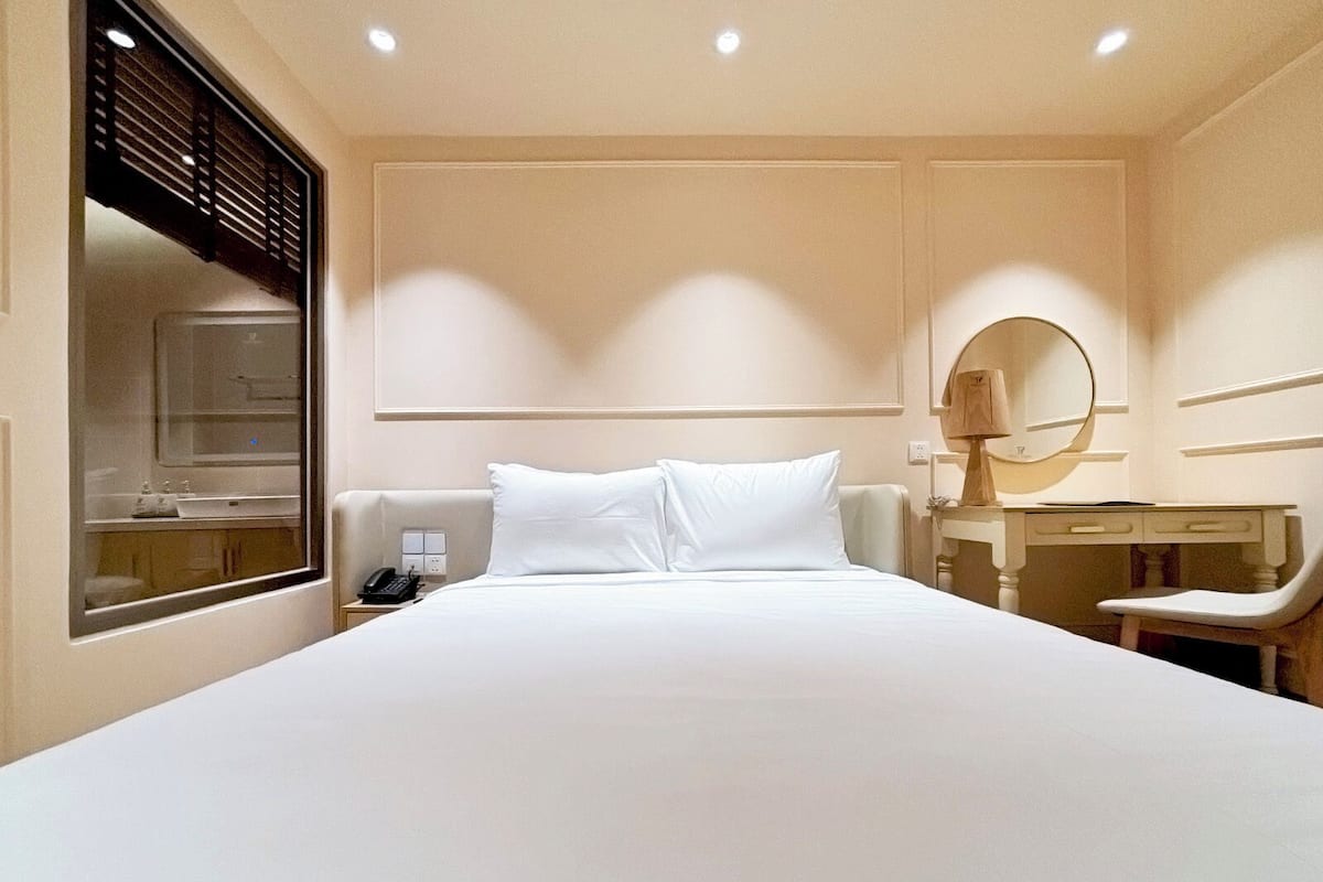 高级双人房 | 办公桌、笔记本电脑工作区、免费 WiFi