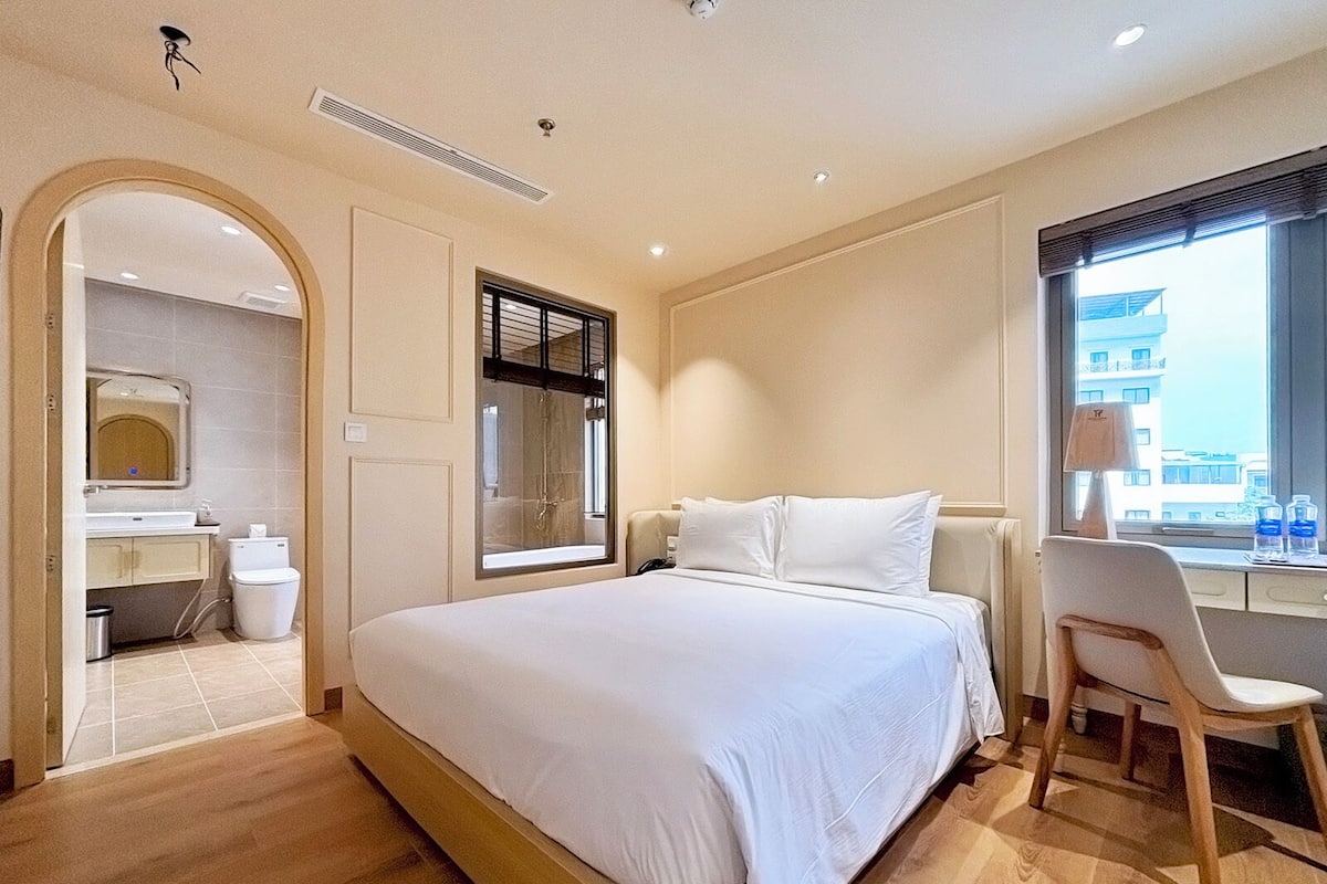 华丽双人房 | 办公桌、笔记本电脑工作区、免费 WiFi