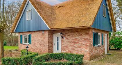 Cozy home in Paasloo with WiFi