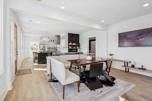 Dining - Wright Street Royale- NEW Downtown with Pool! (Pensacola)