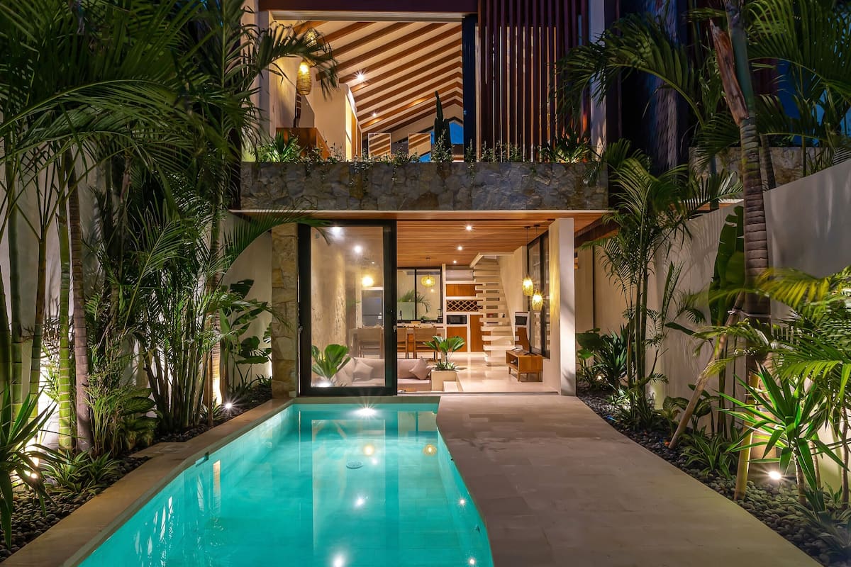 Biệt thự Cao cấp, quang cảnh hồ bơi | Két bảo mật tại phòng, bàn, khu vực làm việc phù hợp cho laptop