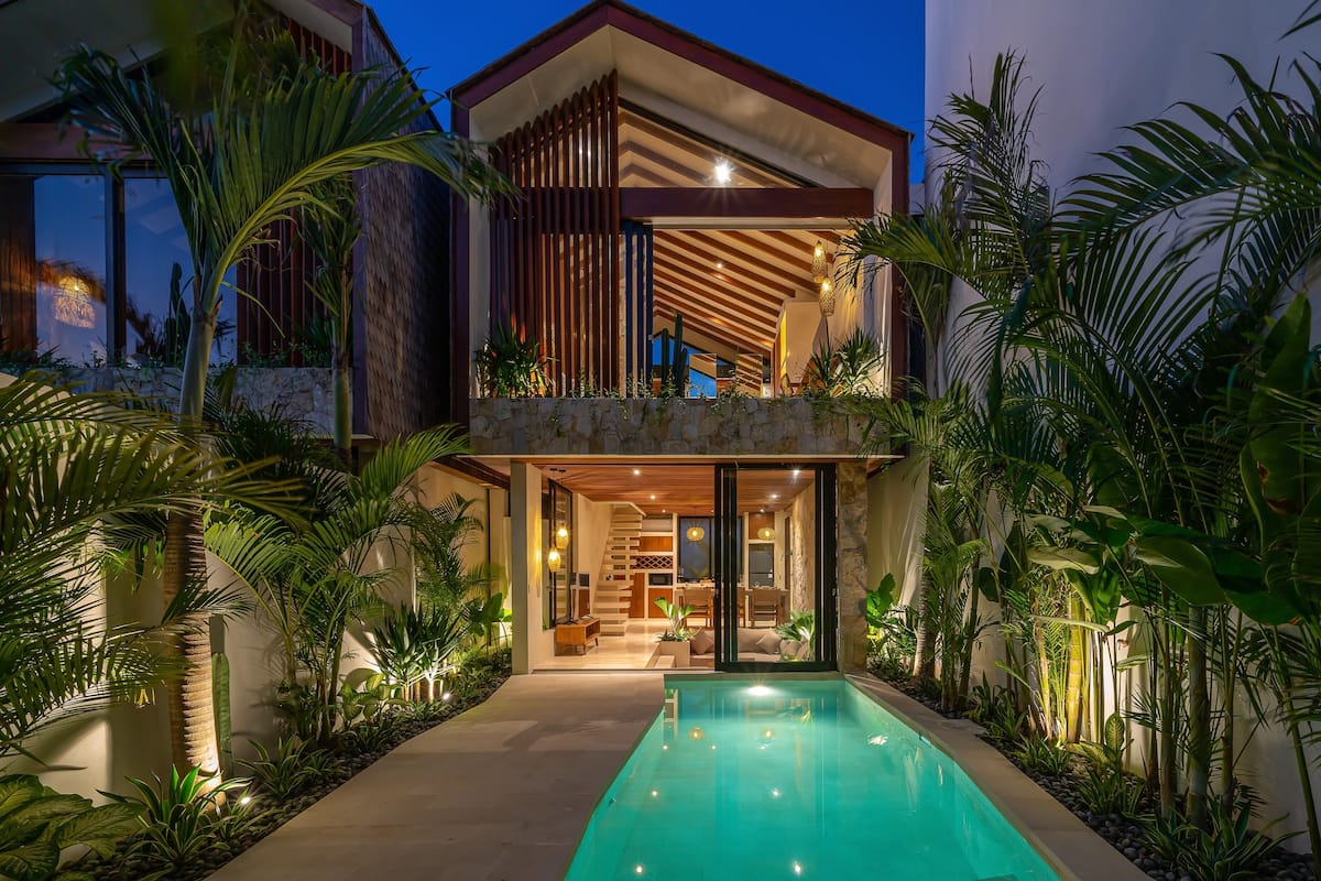 Biệt thự Exclusive, quang cảnh hồ bơi | Két bảo mật tại phòng, bàn, khu vực làm việc phù hợp cho laptop