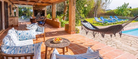 屋外ダイニングエリア