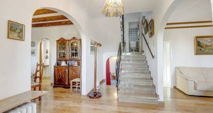 Casa Naima: Family House Terrace & Peaceful Location