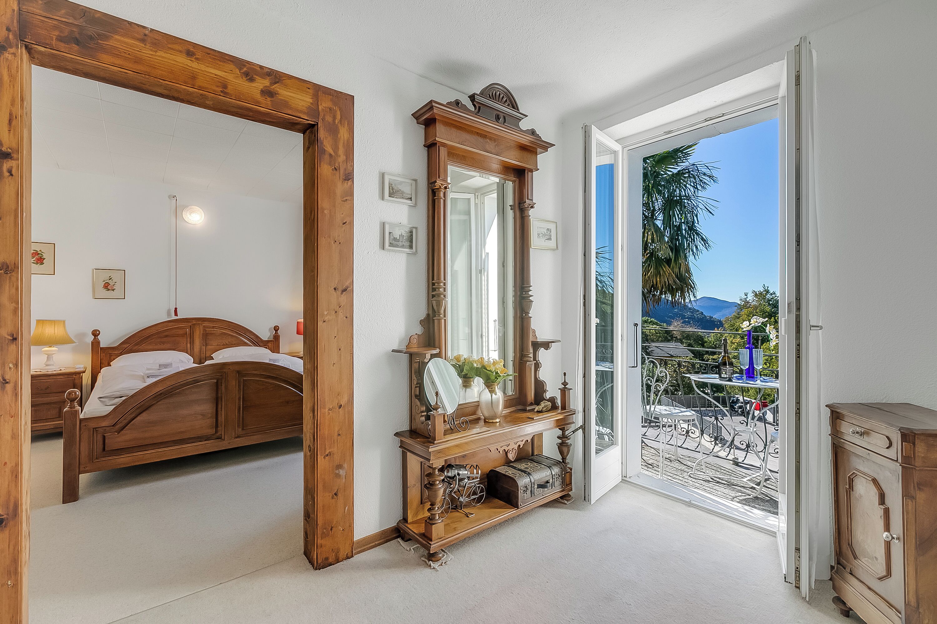 3 bilik tidur, ruang kerja komputer riba, seterika/papan seterika 