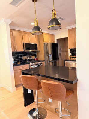 Private kitchen - Luxury remodeled home-Private pool, just 5 minutes from Disneyland! (Anaheim)