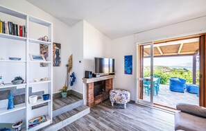 TV - Stunning home in Stintino with WiFi (Stintino)