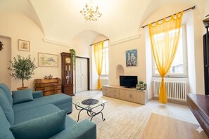 TV - Apartment in a typical medieval village | Ap34 (Cervo)