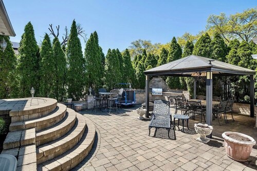 Elegant Home in Prime Floral Park