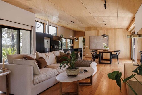 Sunrise Lodge – Relax in Hot Tub & Spot Kangaroos