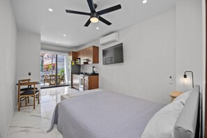 1 bedroom, free WiFi, bed sheets - Unit Pepinillo Romantic Zone (Puerto Vallarta)