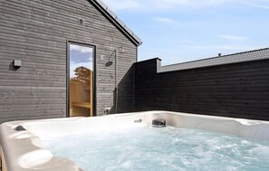 Bañera de hidromasaje exterior