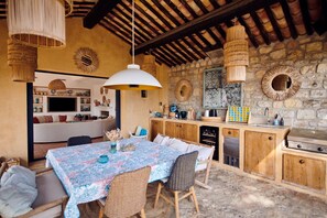 Dining - RAMATUELLE - IN THE HEART OF THE VINEYARDS - 6 BEDROOMS - SWIMMING POOL - PLAY AREA (RAMATUELLE)