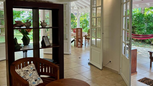 Unclassified image, 1 of 26, button - Villa Papyrus - sleeps 8 - swimming pool (LE MARIN)