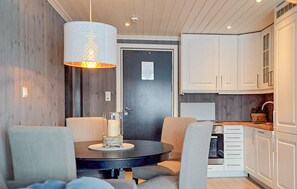 Uklassifisert bilde, 5 av 15, knapp