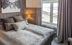 2 bedrooms