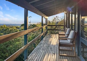 Terrace/patio - Clifftop cottage escape with breathtaking views (Wentworth Falls)