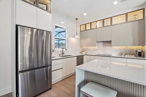Private kitchen - Serenity home Florida, North Port Heated pool/spa resort style house (North Port)