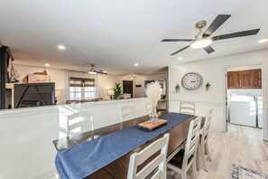 Dining - Kelbrook Cottage — Your Chic Woodline Getaway! (Quinton)