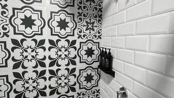 Apartment, 1 Bedroom | Bathroom