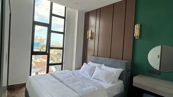 Blackout curtains, iron/ironing board, free WiFi