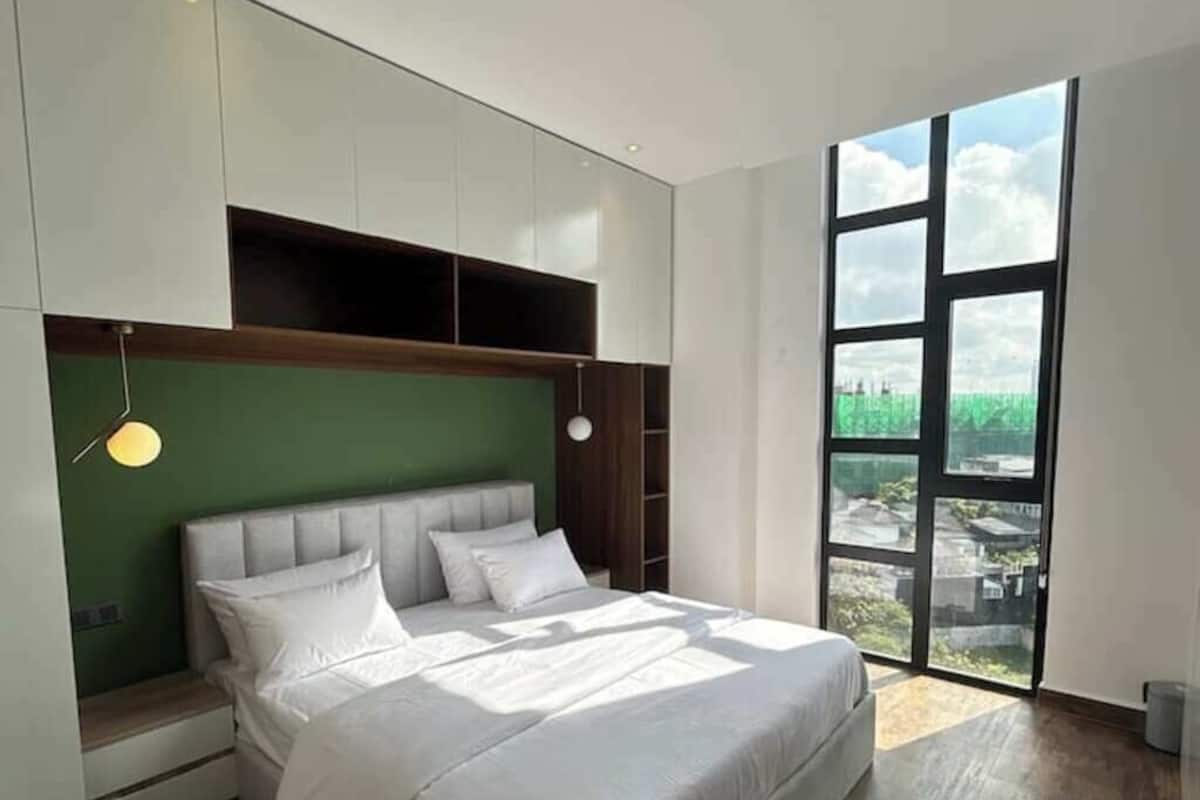 Mörkläggningsgardiner, strykjärn/strykbräda och gratis wi-fi