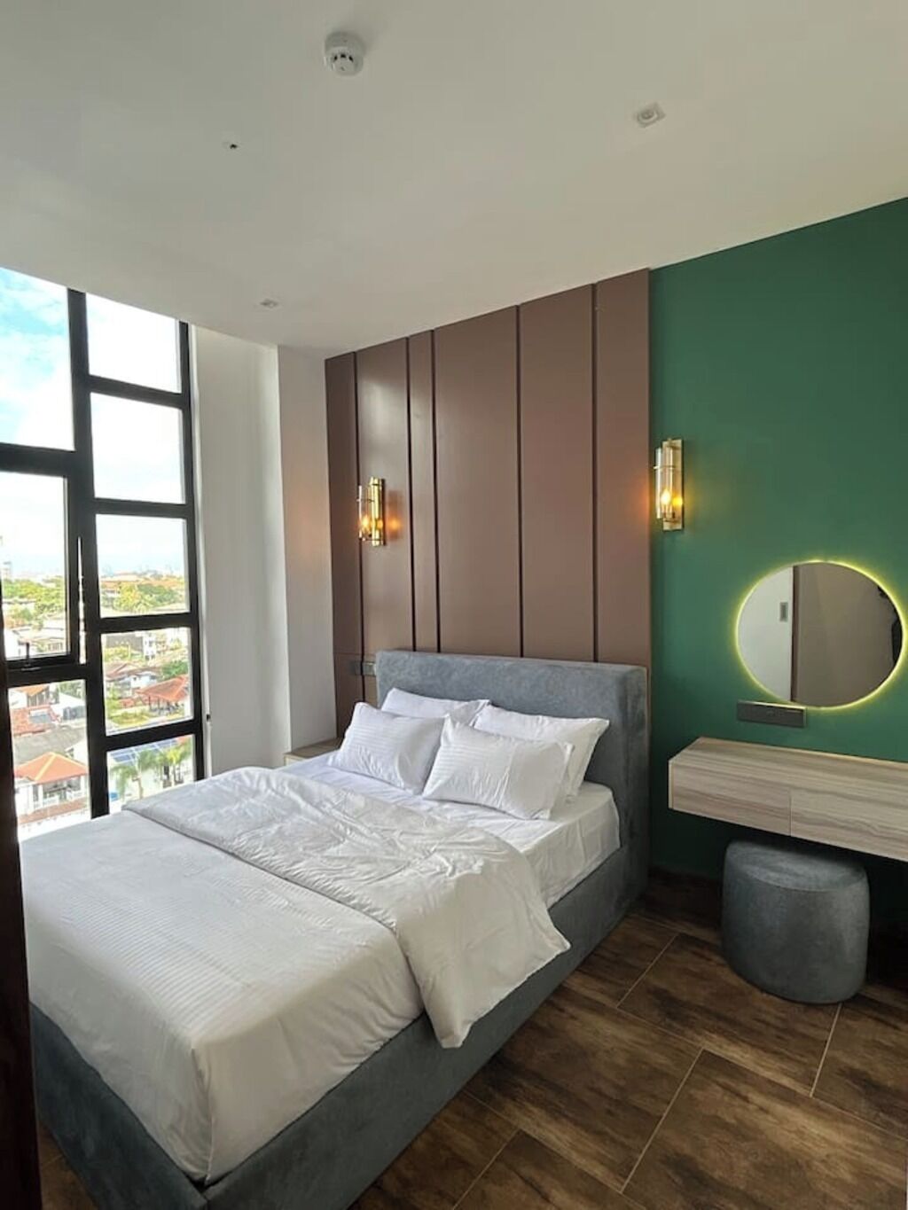 Blackout drapes, iron/ironing board, free WiFi