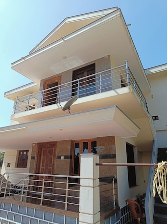 Exterior. Spacious 2BHK AC house approximately 45 minutes to Kolluru Mookambika temple