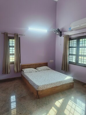 Unclassified image, 2 of 20, button - Spacious 2BHK AC house approximately 45 minutes to Kolluru Mookambika temple (Tenkanidyoor)