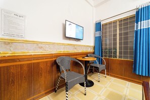 Quarto casal superior | Wi-Fi de cortesia, roupa de cama