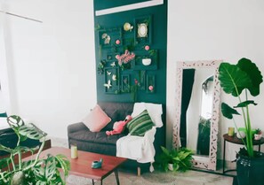 Interior - Oasis in Gurgaon | Private Room with Jacuzzi (Gurugram)
