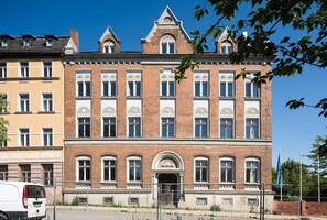 Exterior - Central & bright - penthouse 23 in the Häselburg (Gera)